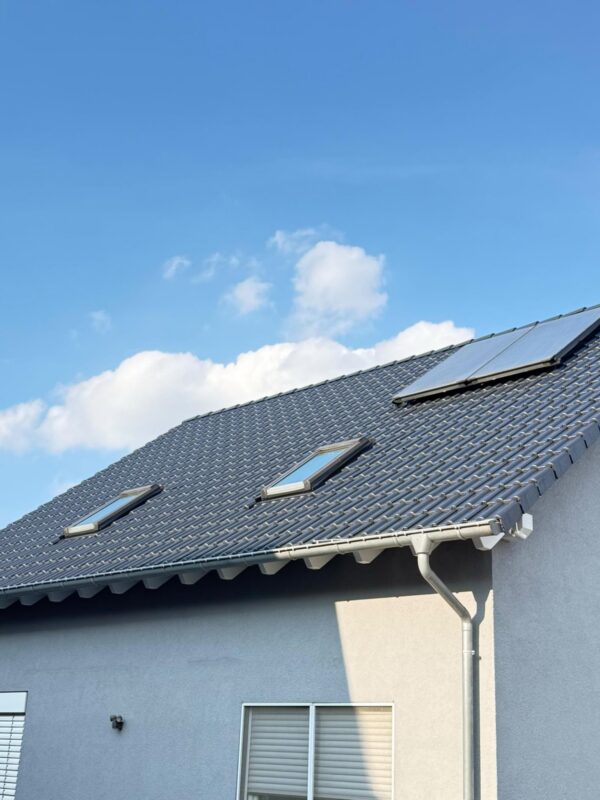Fertig beschichtetes Dach von Rhein Main Dachbeschichtung